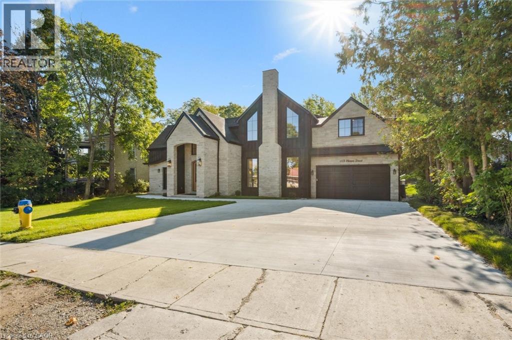 413 HURON Street