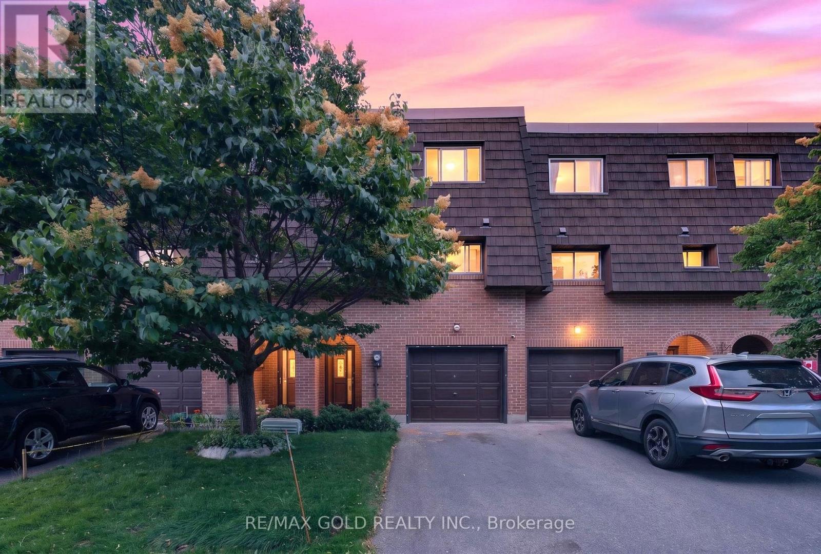Photo 1 of 48 — 68 DARRAS COURT Unit 5, Brampton (Southgate), ON L6T1W7