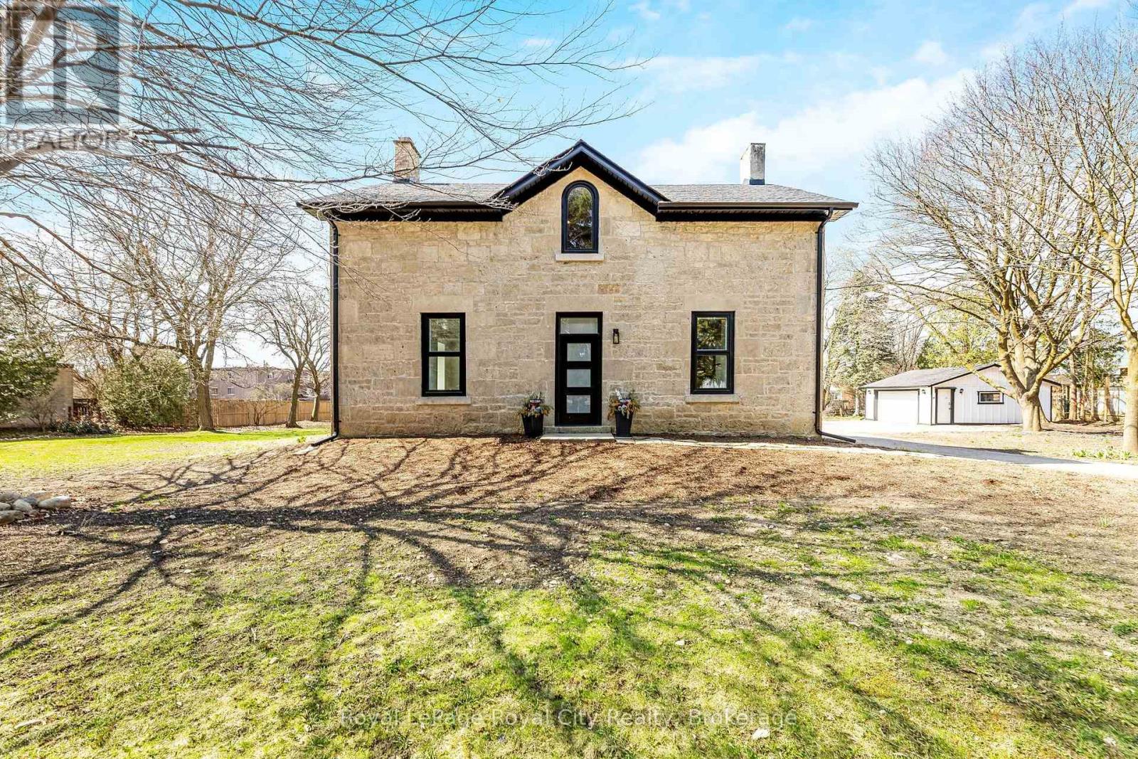 33 ISLINGTON AVENUE