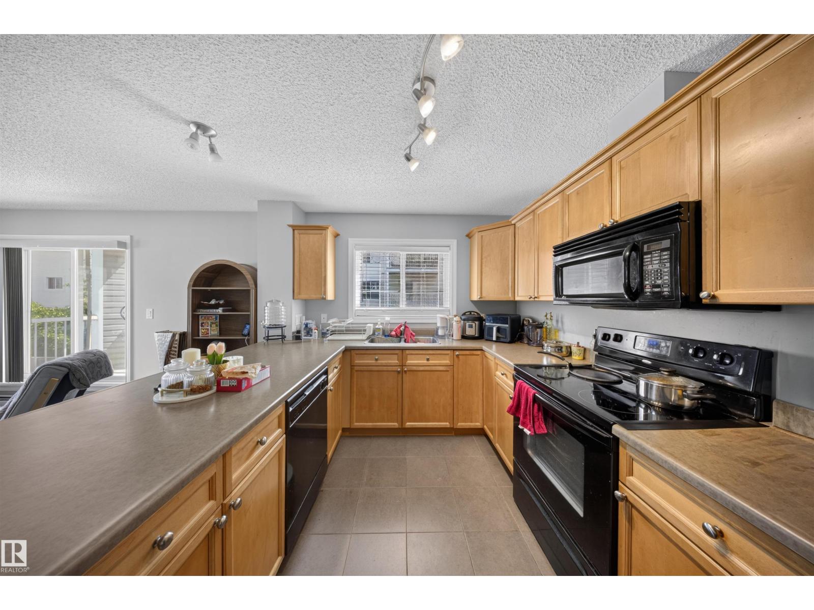 #215 4403 23 ST NW