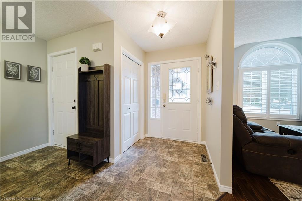 46 RITZ Crescent