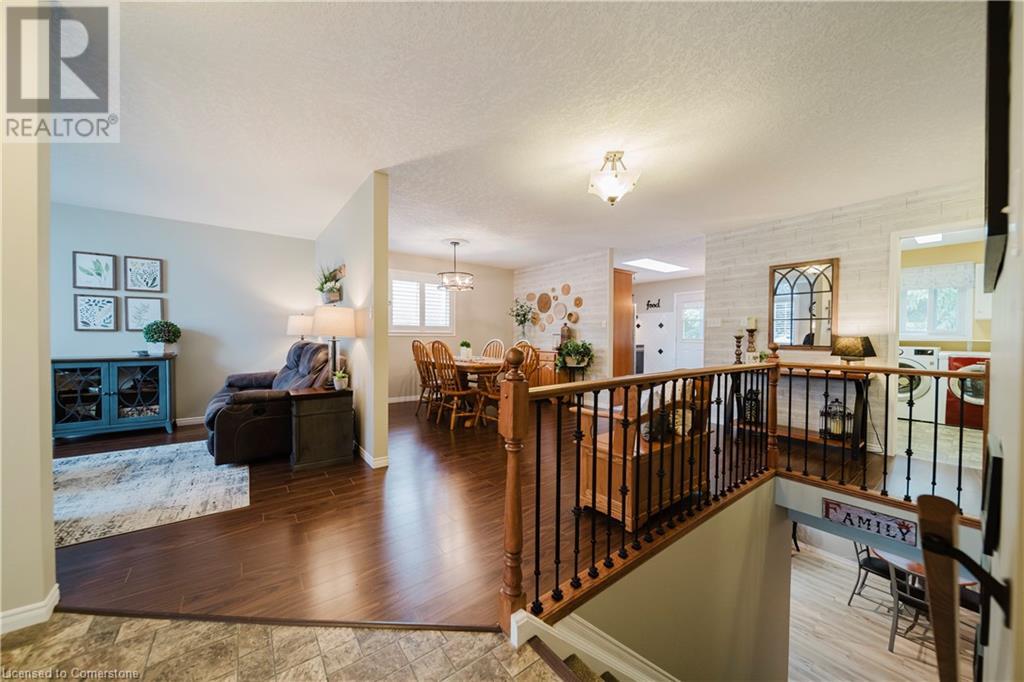46 RITZ Crescent
