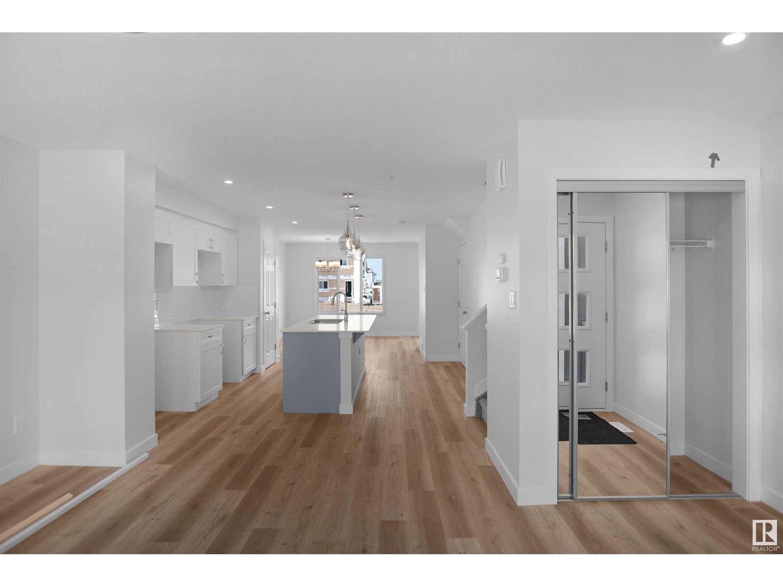 20935 16 AV NW