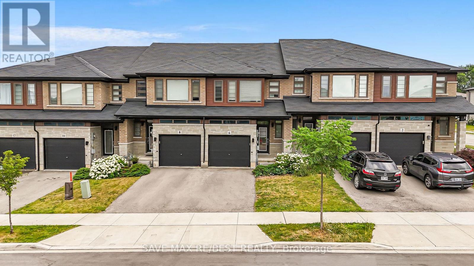 6 GREENWICH AVENUE