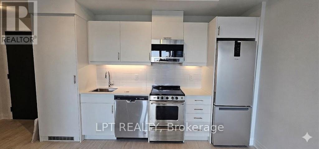 301 - 412 SILVER MAPLE ROAD