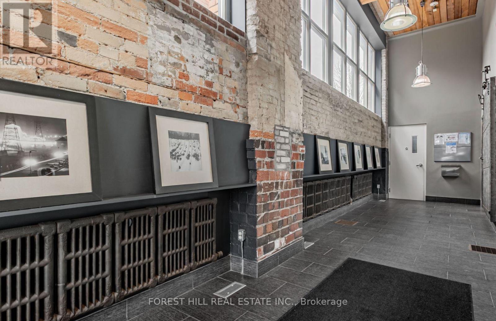 506 - 2154 DUNDAS STREET W