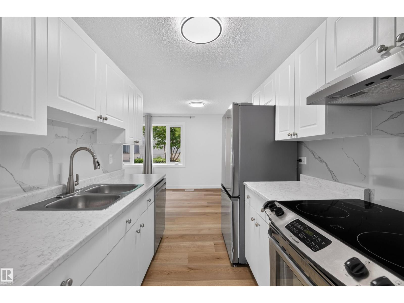 #186 11421 34 ST NW
