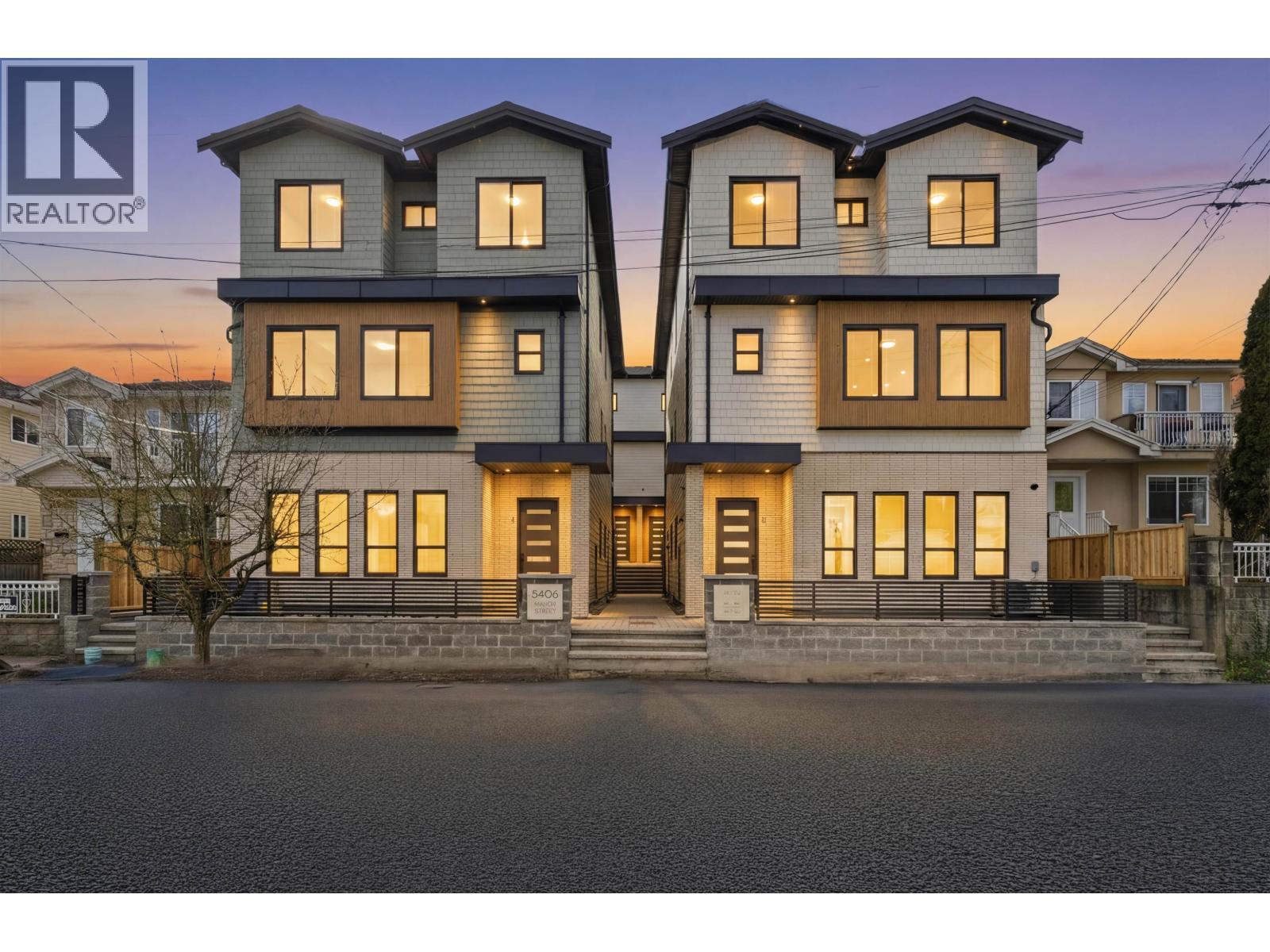 Photo 1 of 32 — 3 5406 MANOR STREET Unit 3, Burnaby, BC V5G1B7