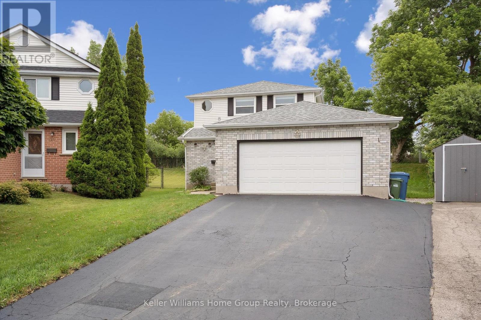 127 MOSS PLACE