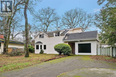 1826 Cedar Hill Cross Rd Saanich BC V8P2R4