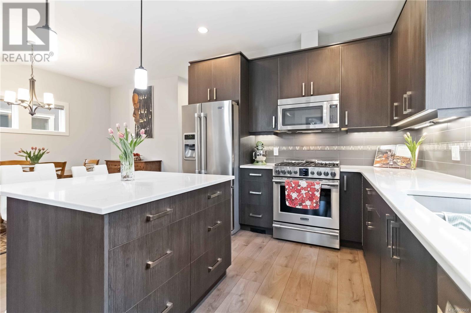 3499 Luxton Rd