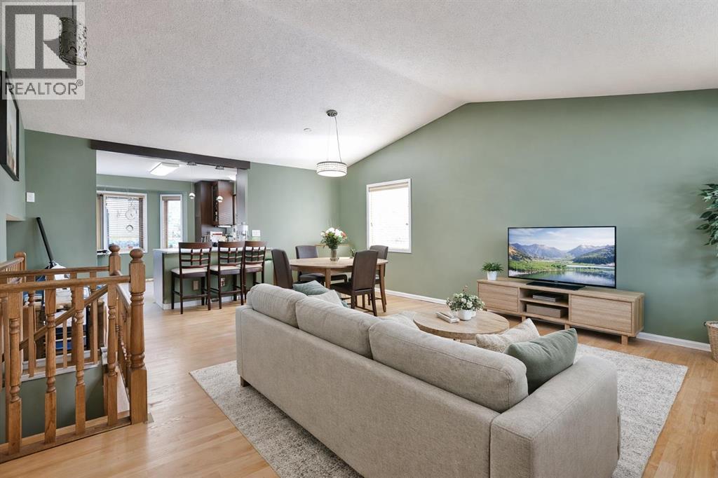 18 Harvard Crescent W