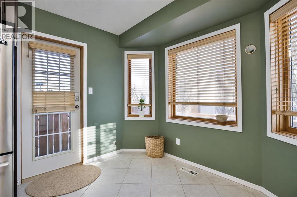 18 Harvard Crescent W