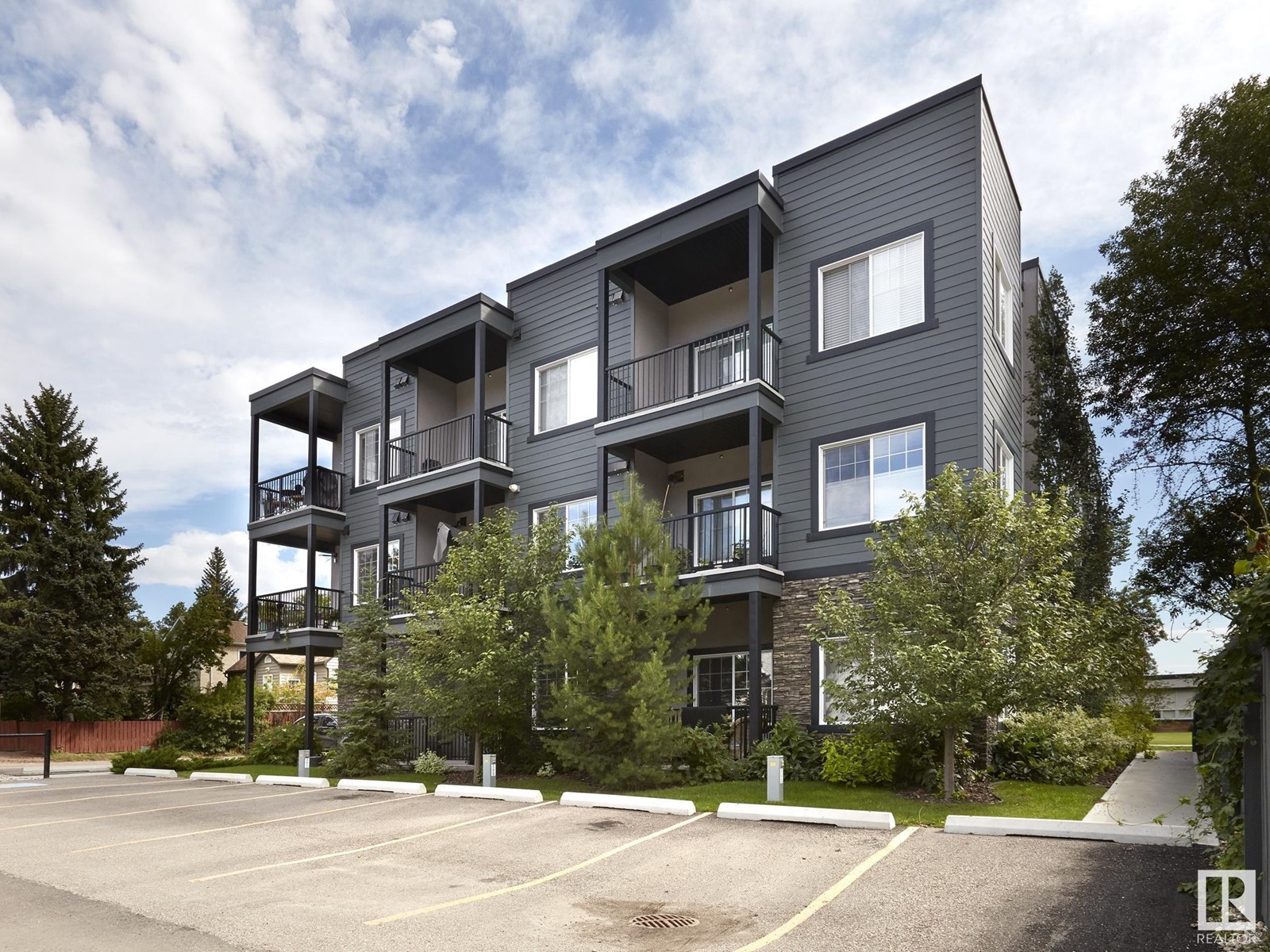 #301 6720 112 ST NW
