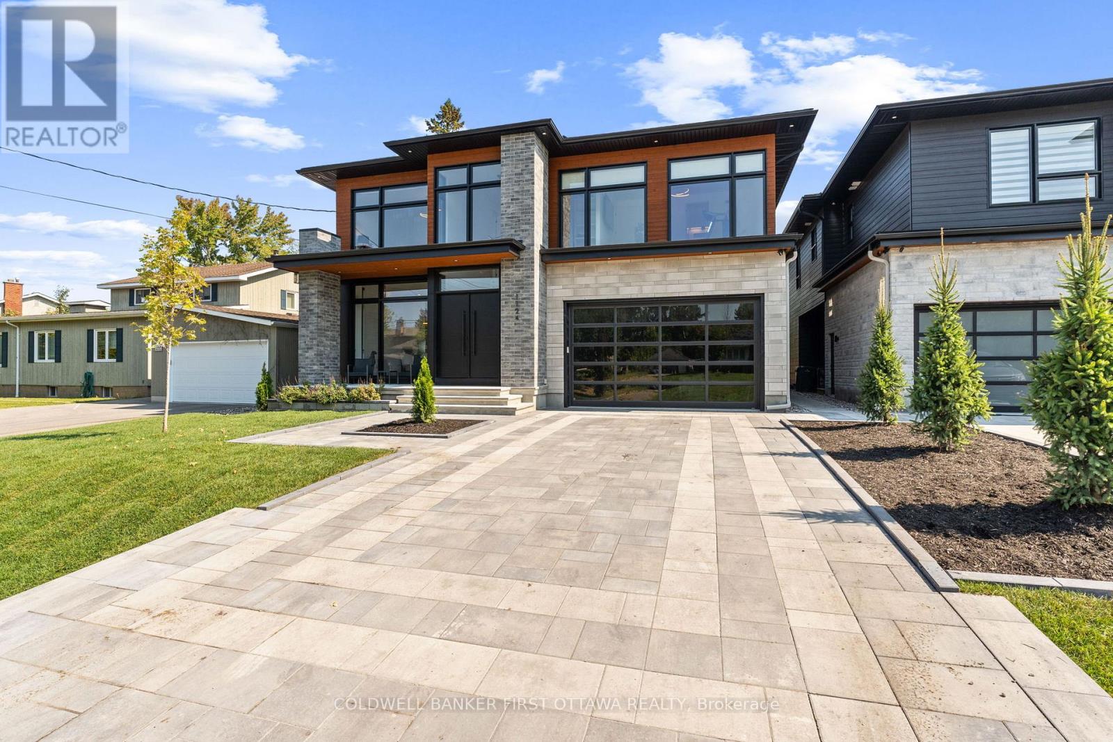 1124 NORMANDY CRESCENT