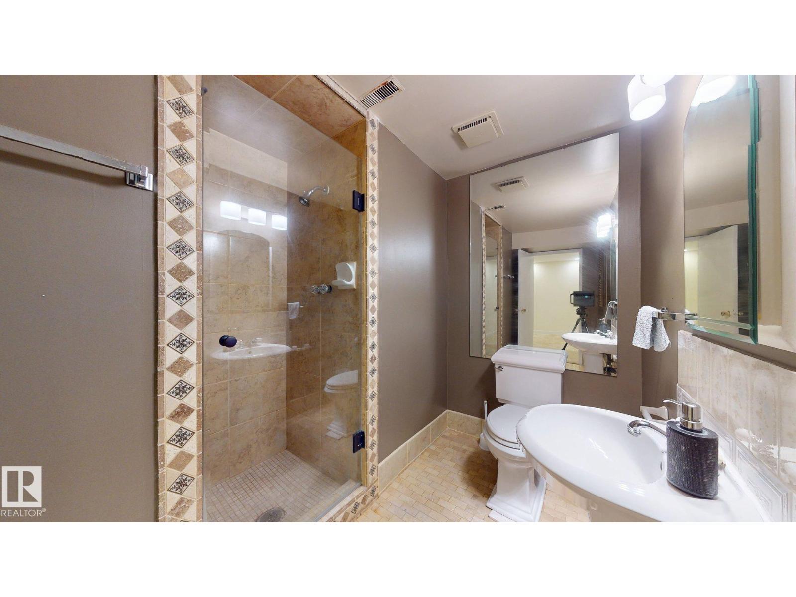 12812 45 ST NW