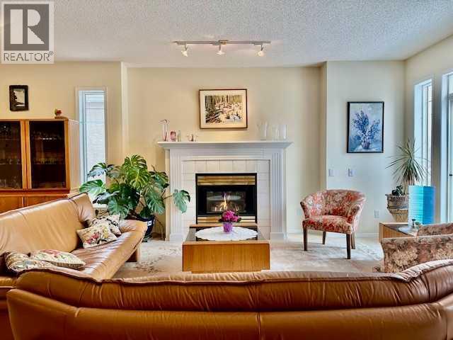 12 Signal Hill Lane SW