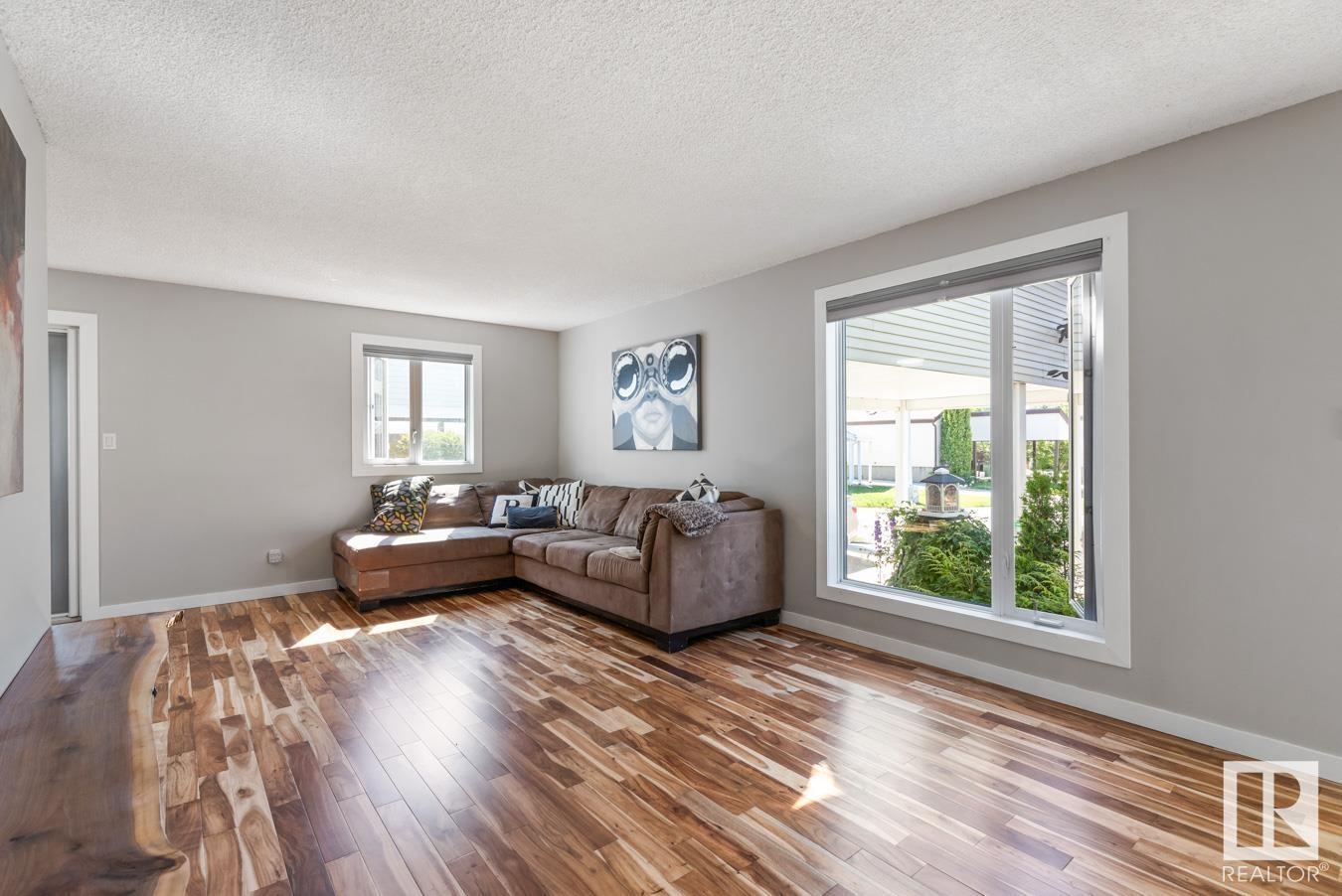 5712 92C AV NW