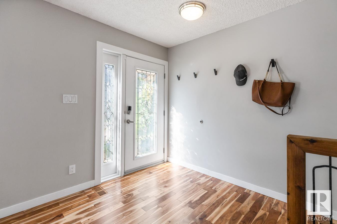 5712 92C AV NW