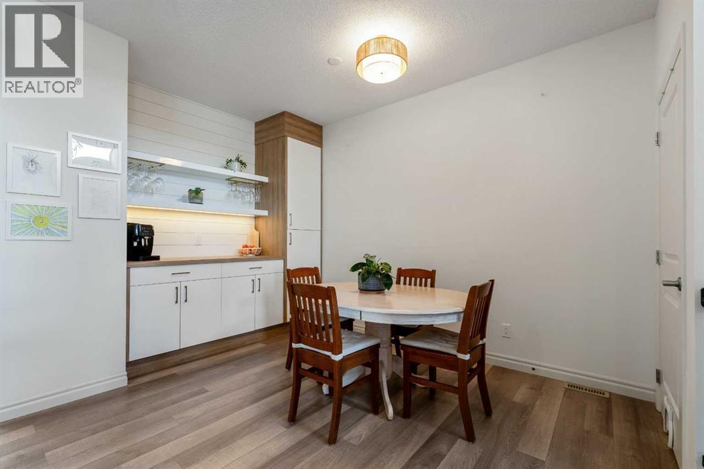 522 River Heights Crescent