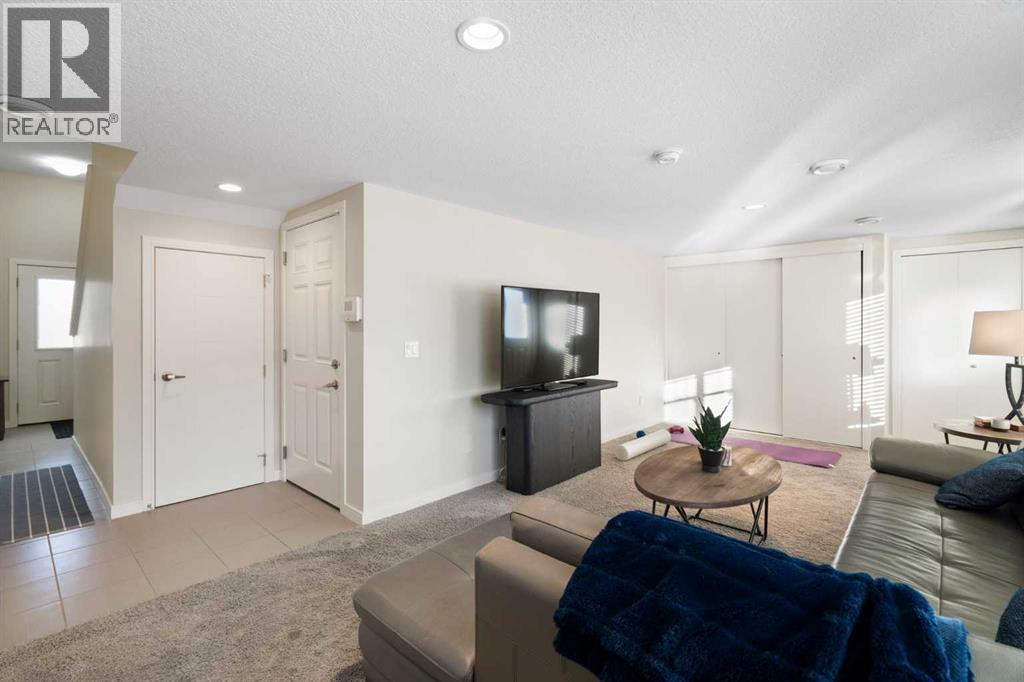 78 Nolan Hill Heights NW