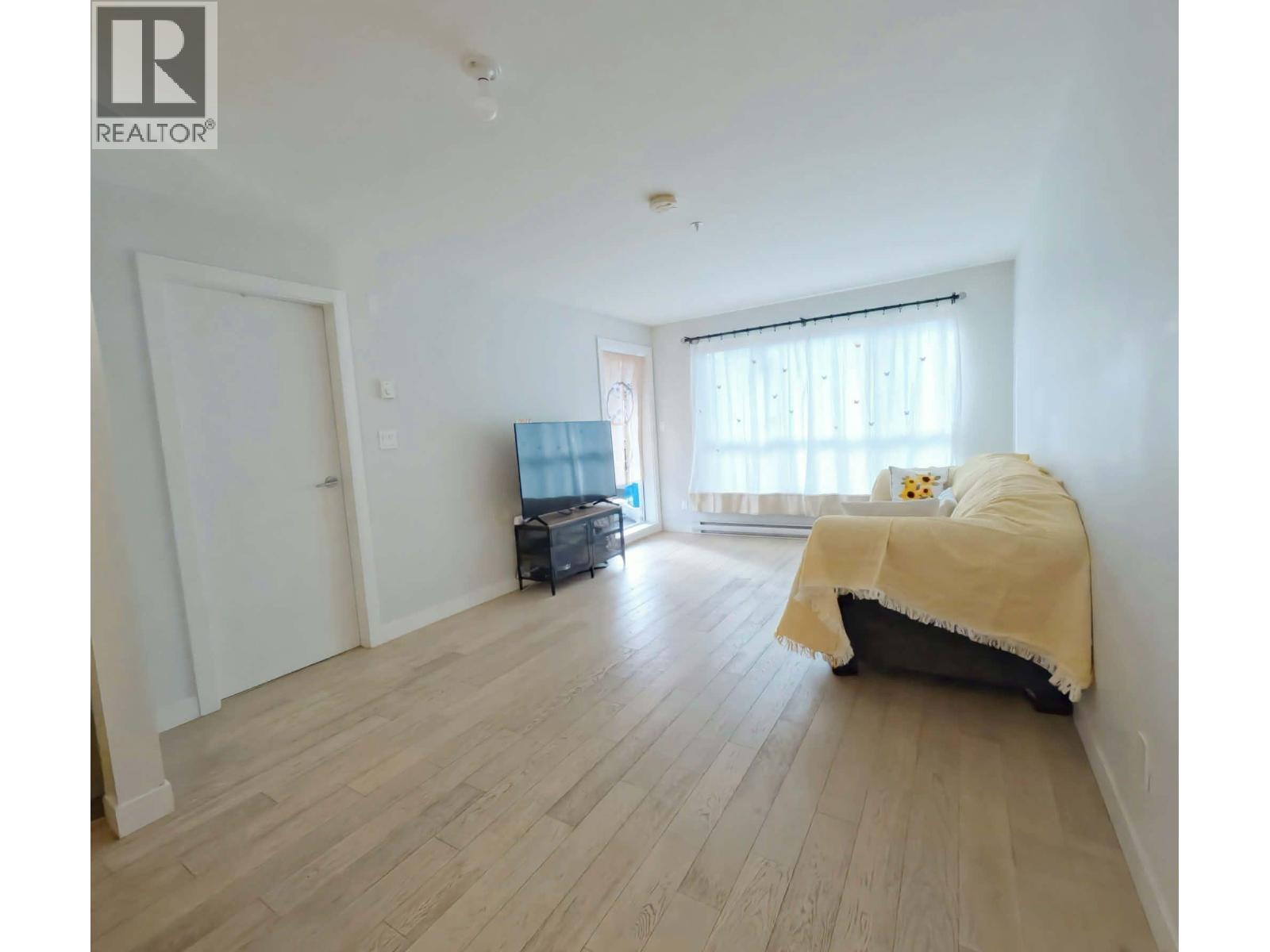 208 5555 DUNBAR STREET