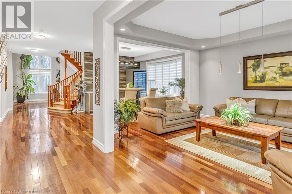 532 WOODFIELD Court