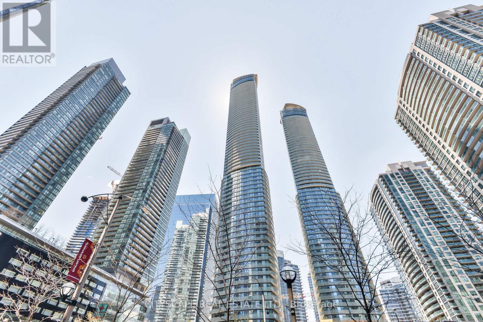 4209 - 12 YORK STREET