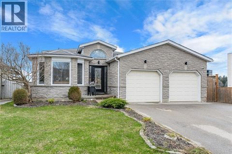 102 NATHAN Court Cambridge ON N1P1C1