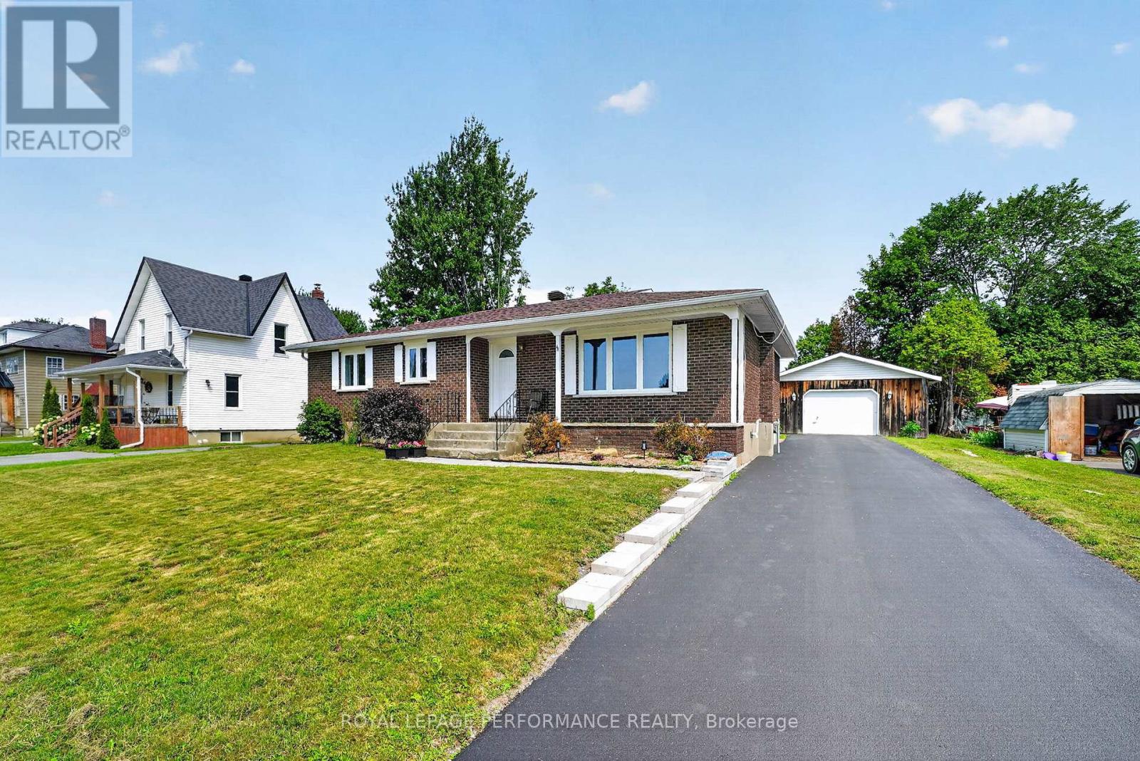 Photo 1 of 44 — 48 PINE STREET, South Stormont, ON K0C1M0