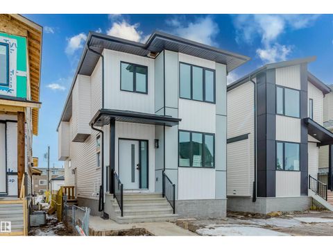 9709 157 ST NW NW Edmonton AB T5P2T4