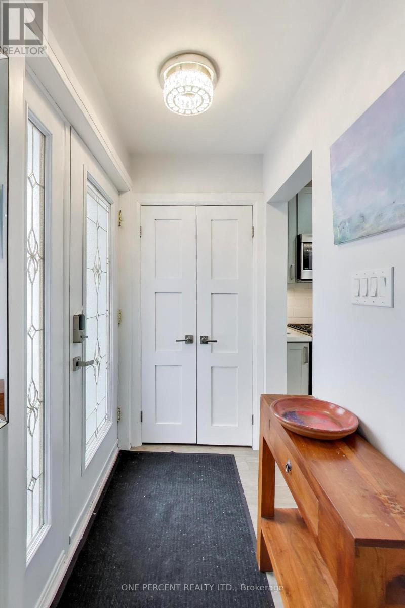 4 CAMEO CRESCENT