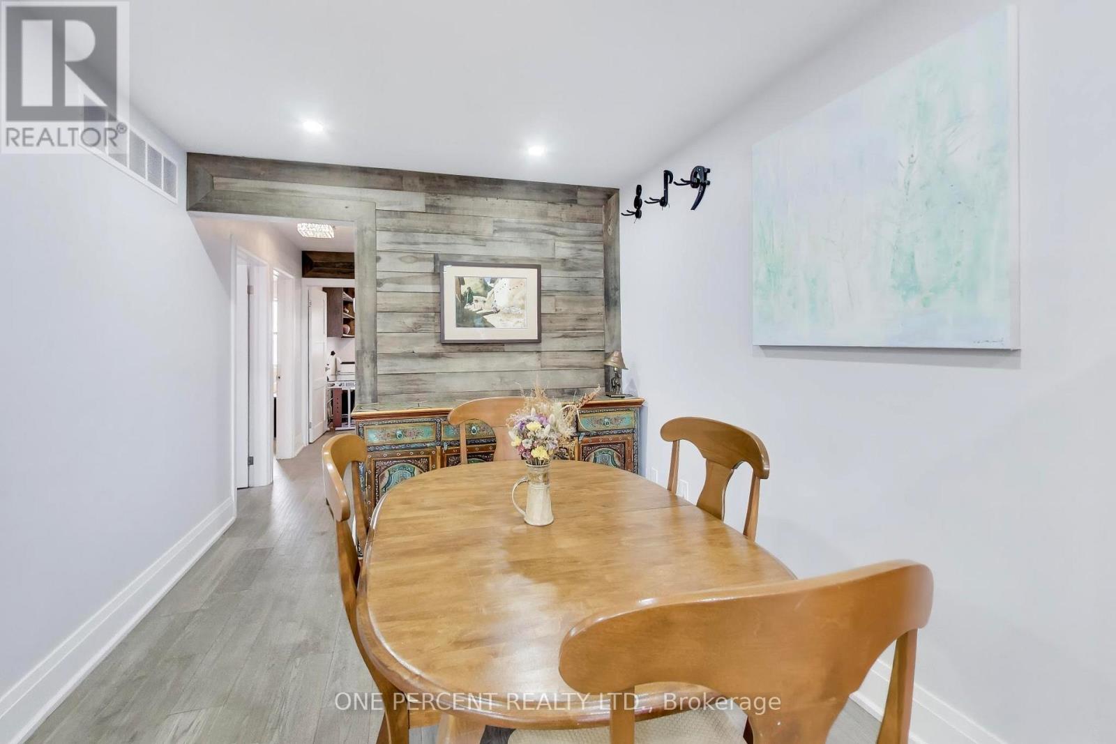 4 CAMEO CRESCENT