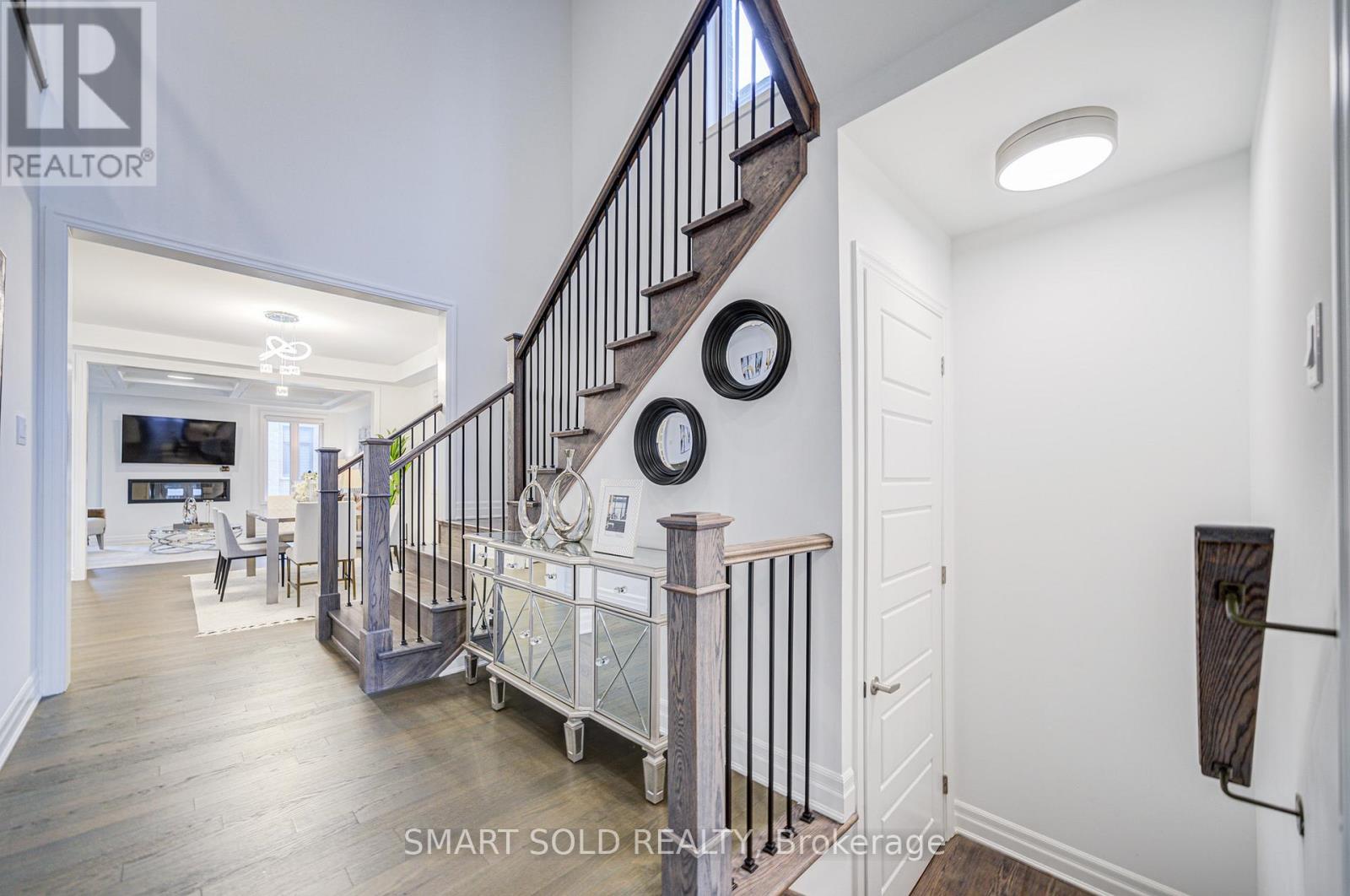 40 MISTHOLLOW CRESCENT