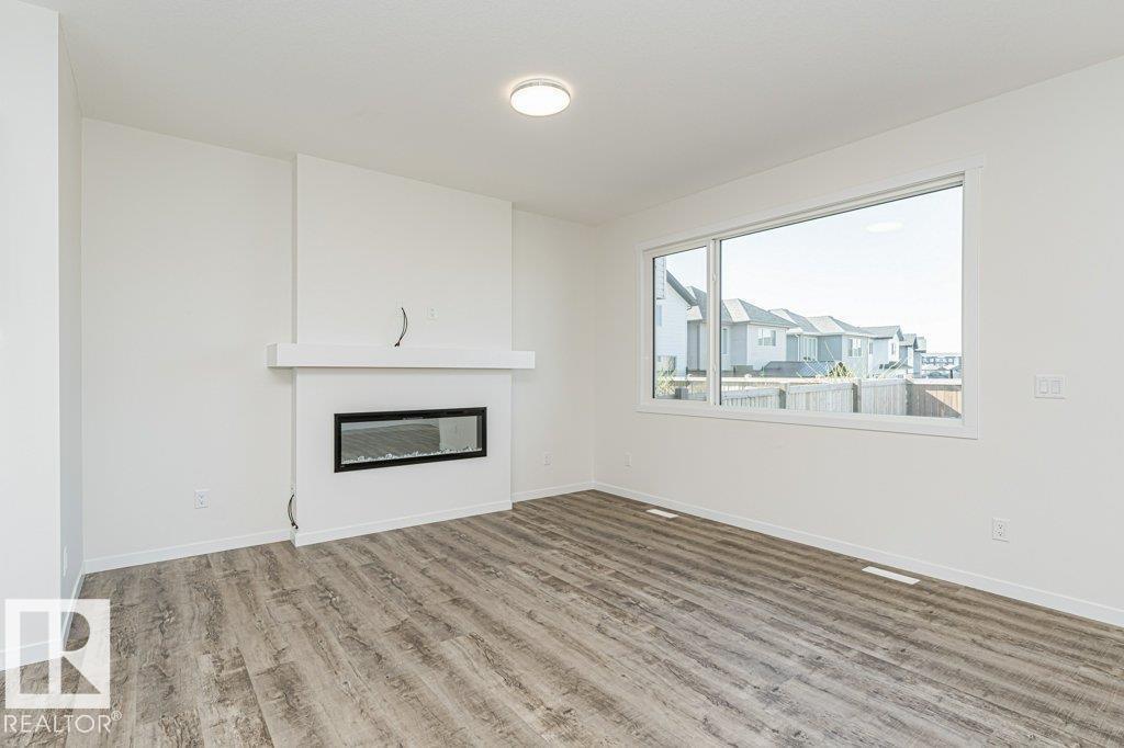 6271 180 AV NW