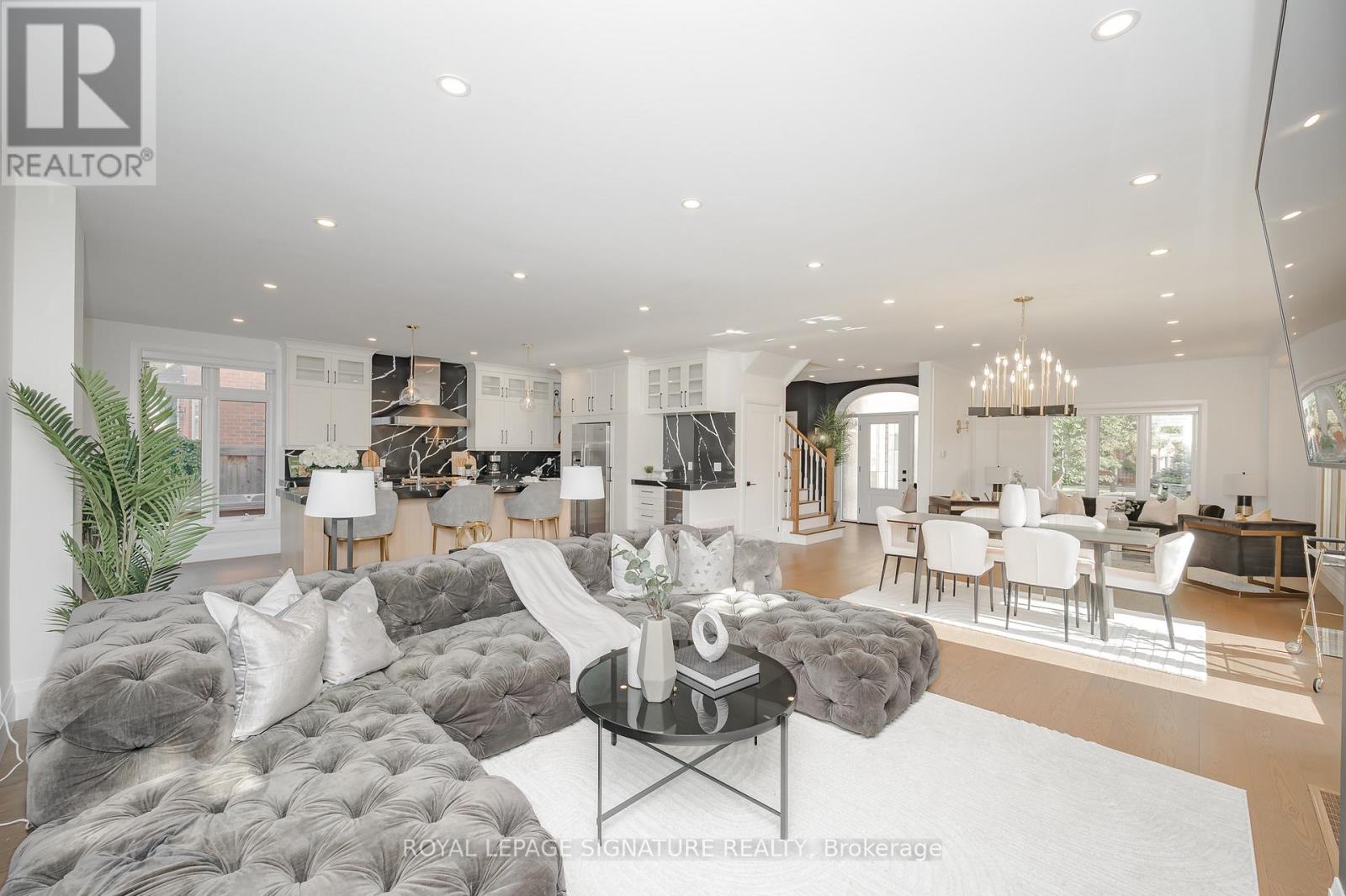 2324 HILLTOP LANE