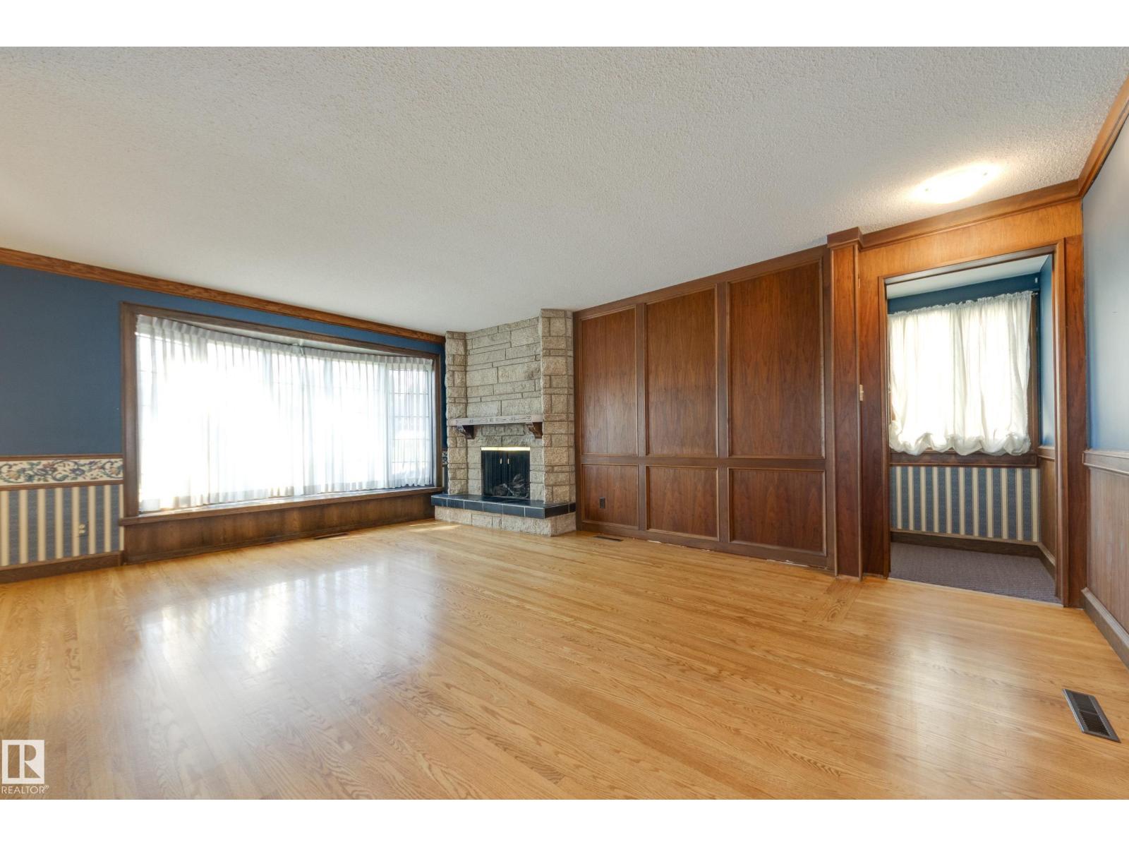 4716 109 AV NW