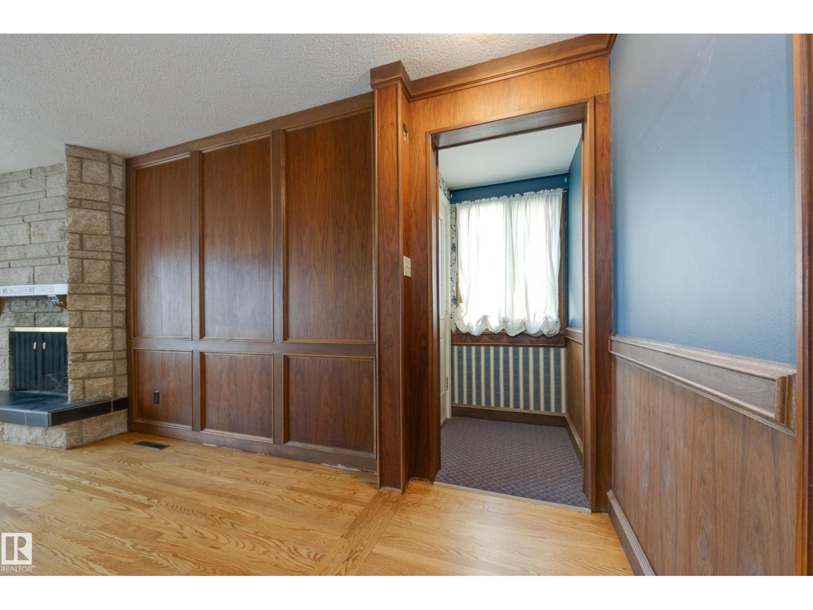 4716 109 AV NW