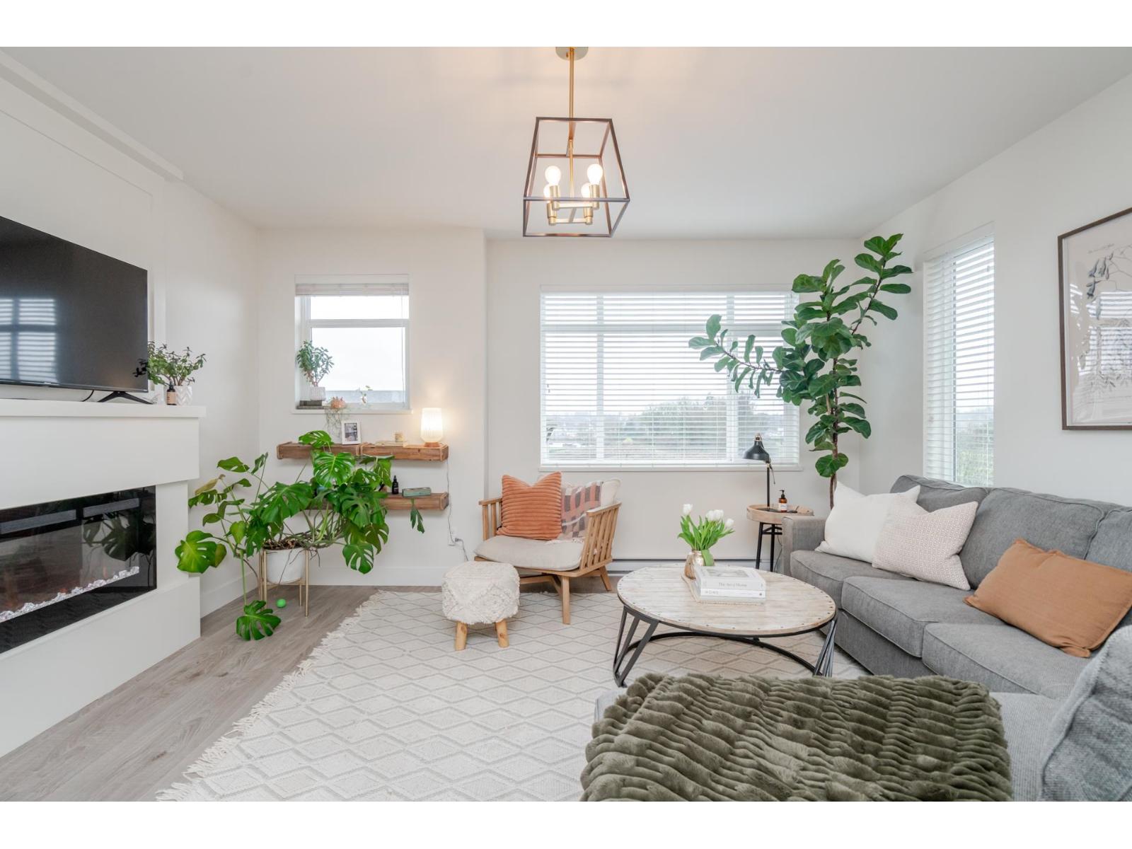 5 34230 ELMWOOD DRIVE