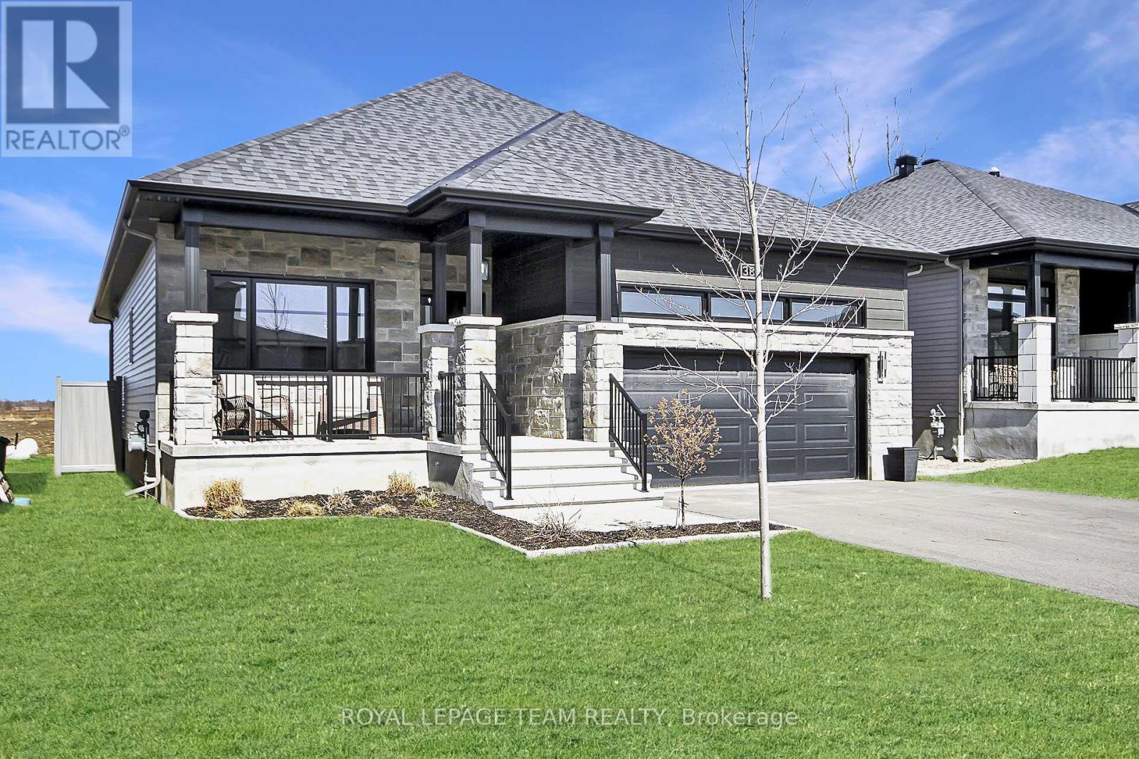 389 MOONLIGHT DRIVE