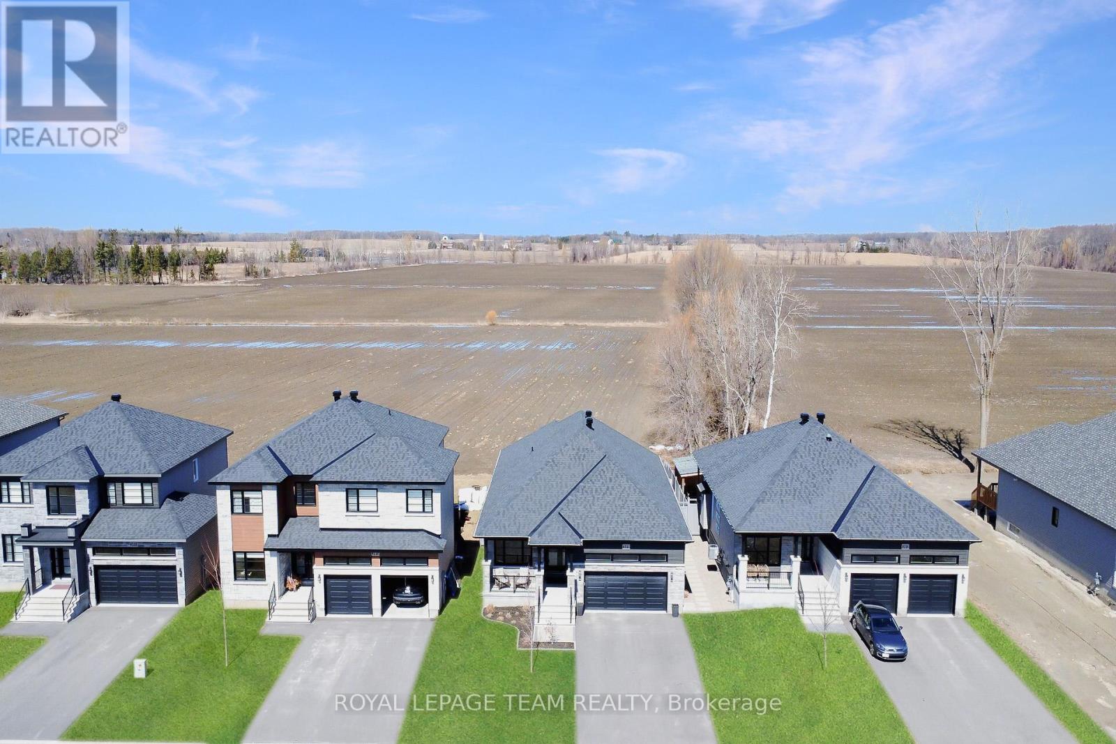 389 MOONLIGHT DRIVE