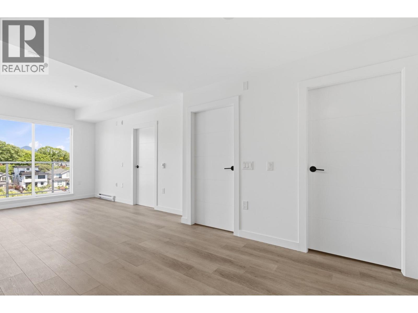 507 2268 E BROADWAY