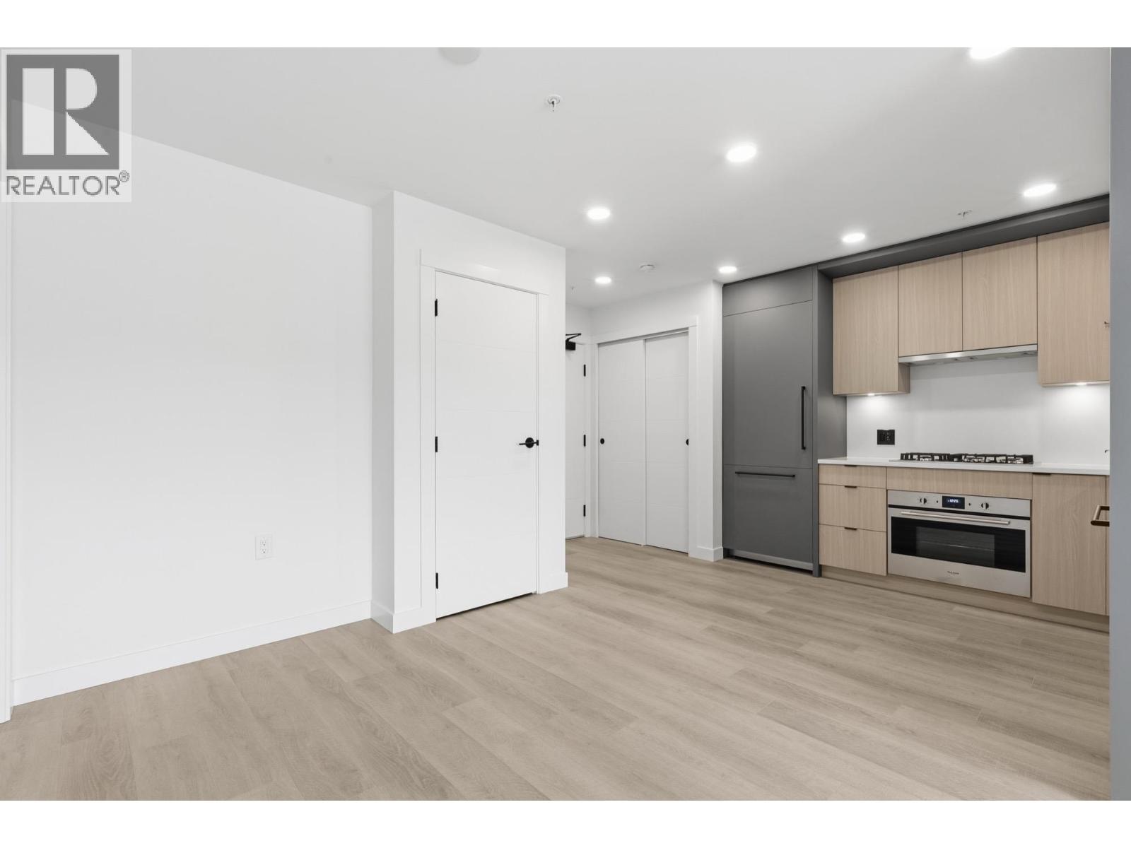 507 2268 E BROADWAY