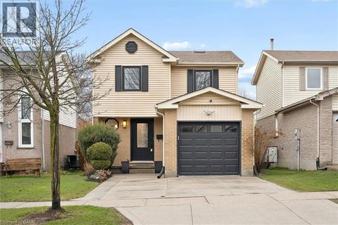 14 WYCLIFFE Place Kitchener ON N2M5J7