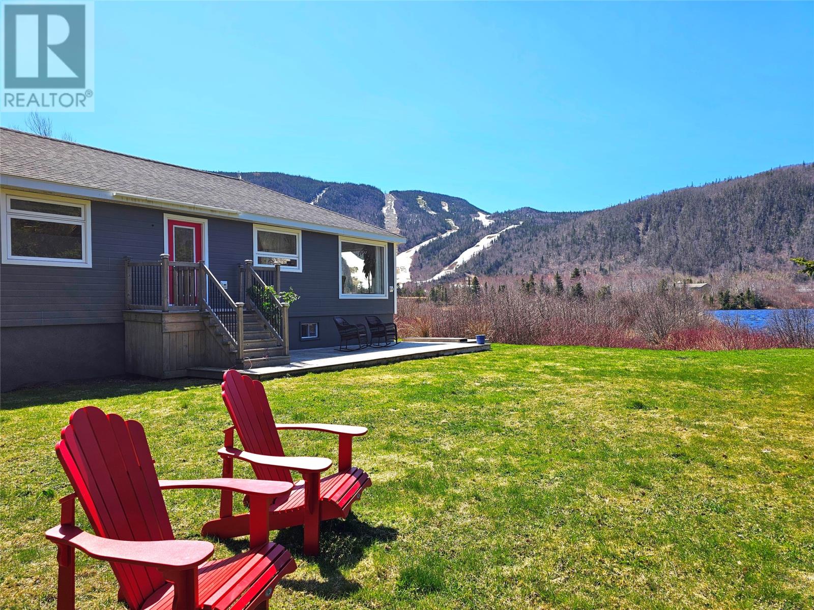 24 Forest Drive