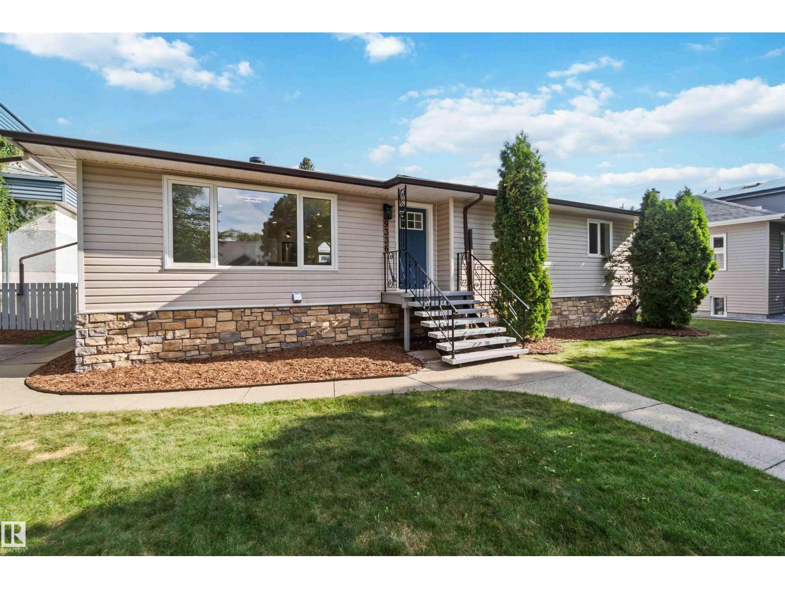 9336 69 AV NW NW