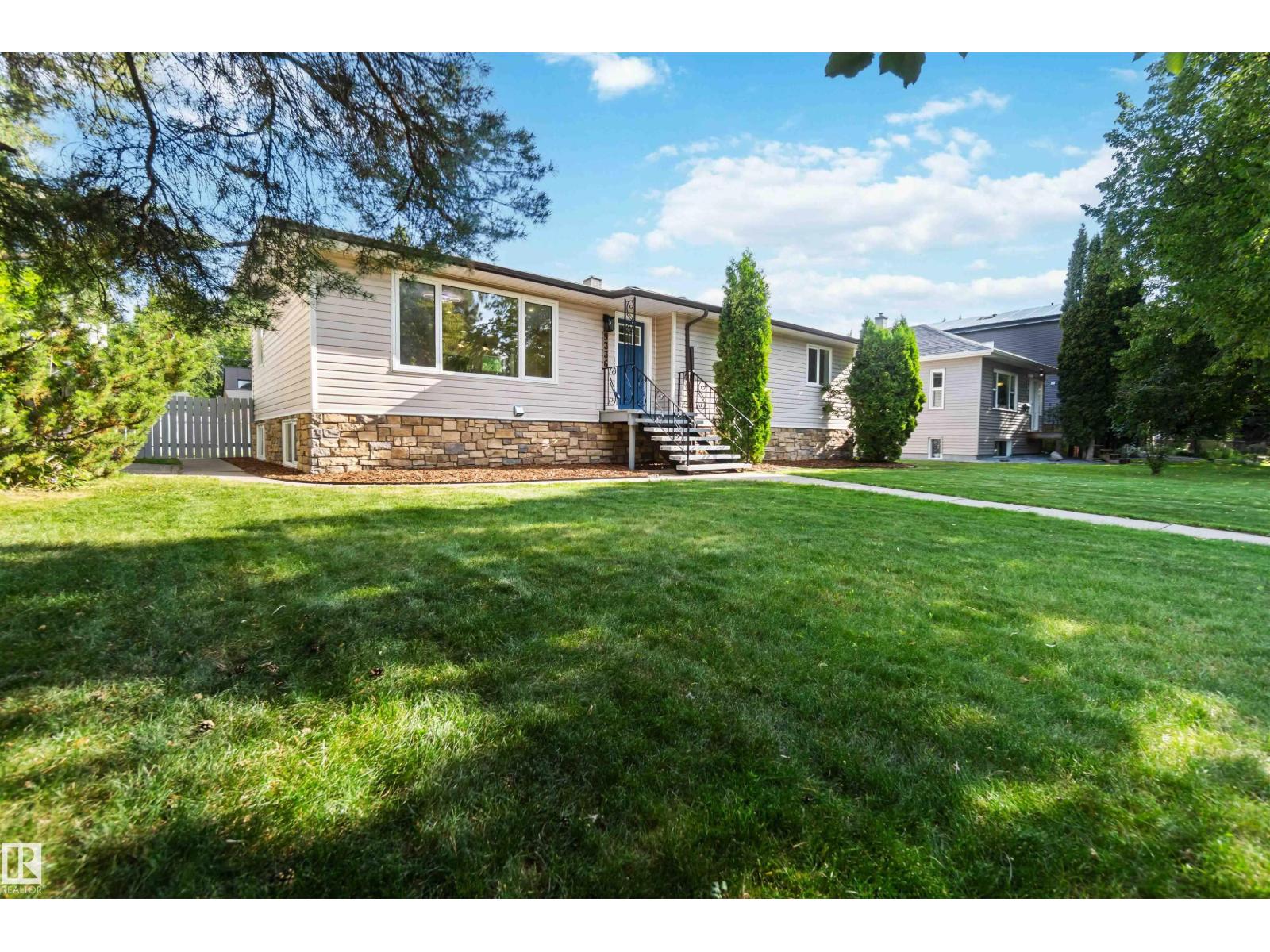 9336 69 AV NW NW