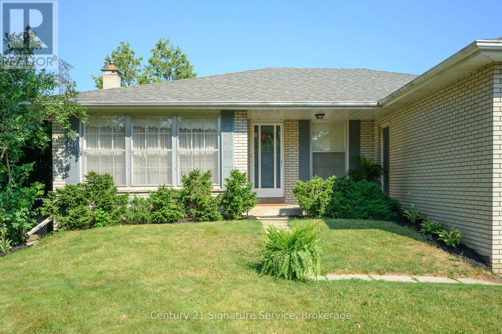 1447 VENTA AVENUE