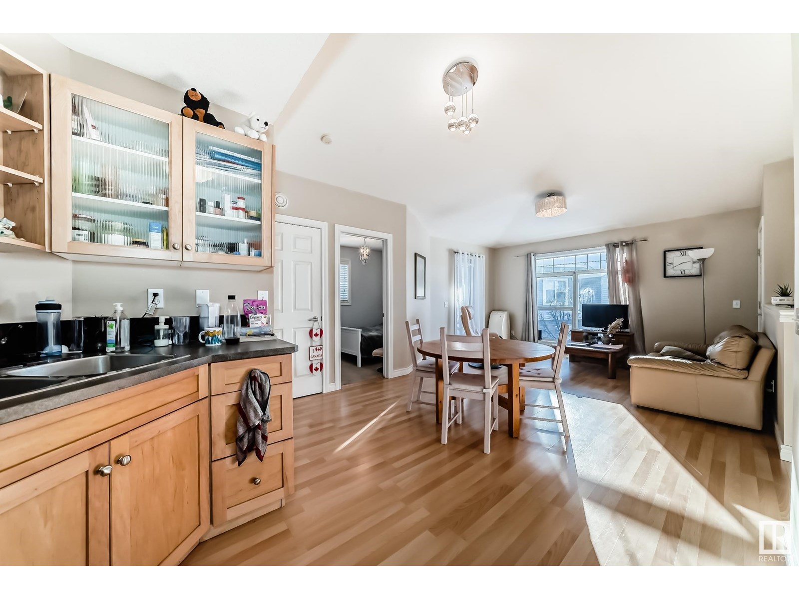 #48 150 EDWARDS DR SW