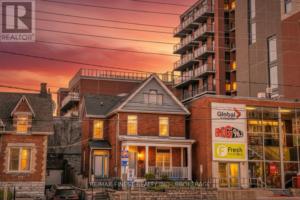 166 QUEEN STREET